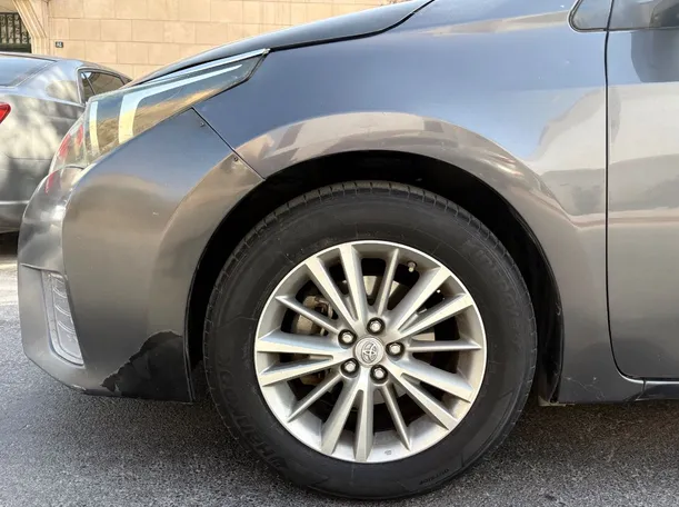 Car image 9