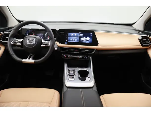 Car image 14