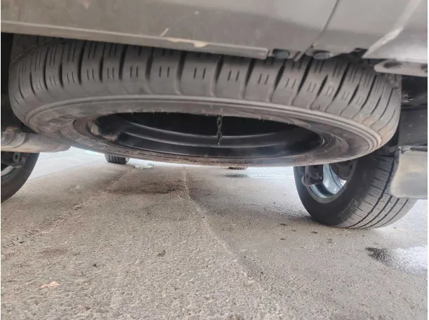 Car image 47
