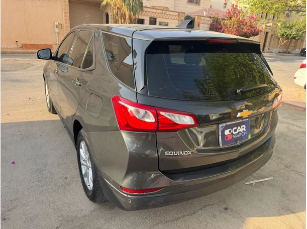 Car image 7