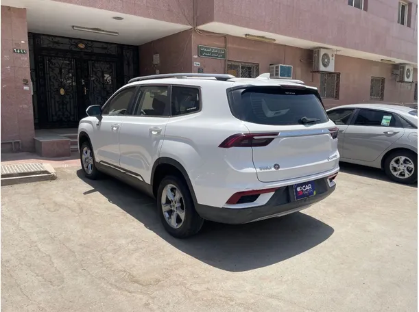 Car image 7