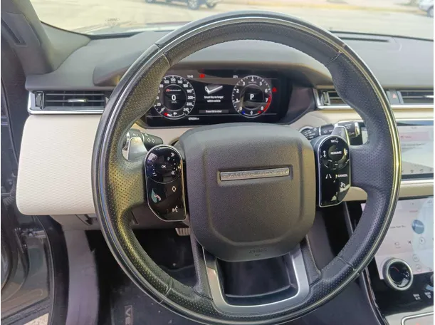 Car image 24