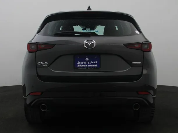 Car image 12