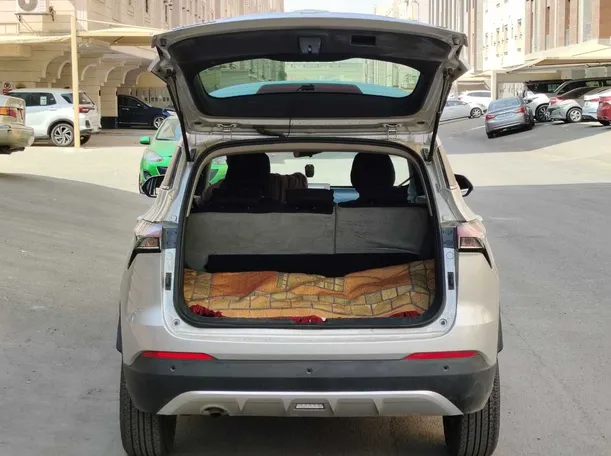 Car image 27