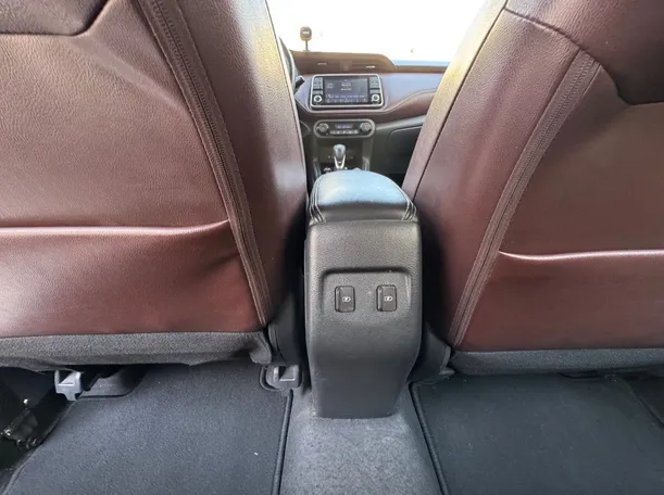 Car image 25