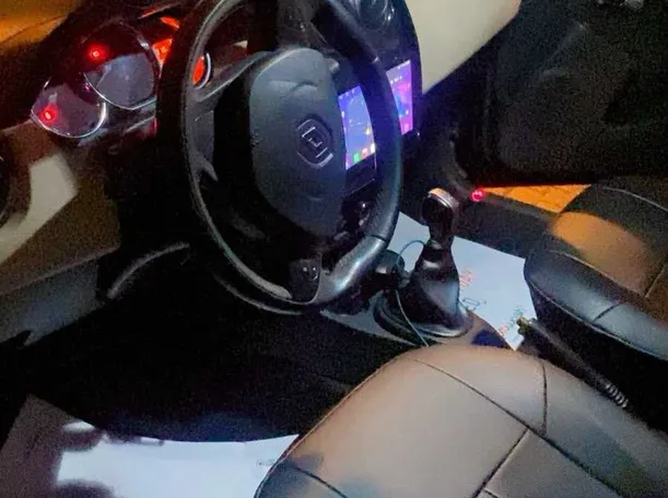 Car image 6