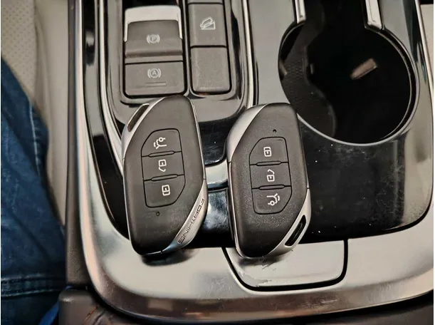Car image 47