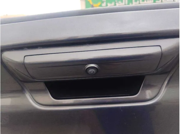Car image 27