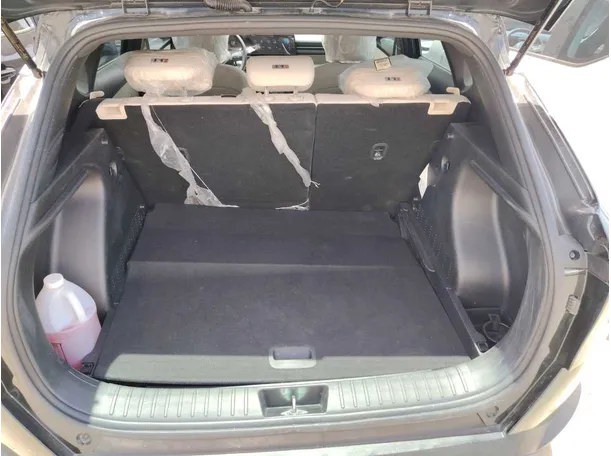 Car image 30