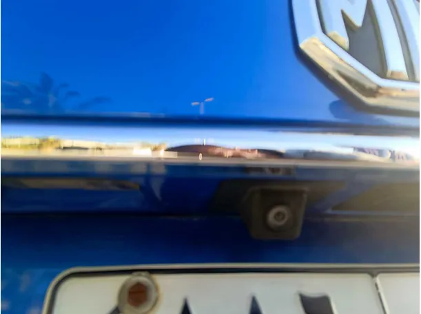 Car image 32