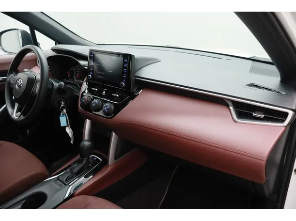 Car image 10