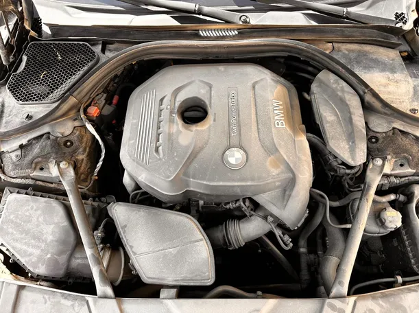 Car image 26