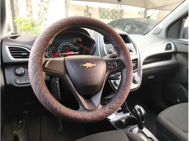 Car image 28