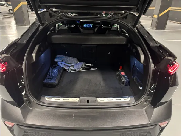 Car image 20