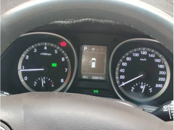 Car image 24