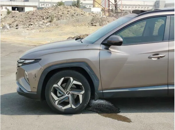 Car image 9