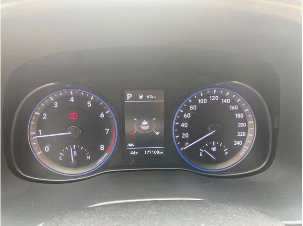 Car image 17