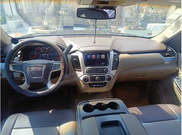 Car image 18