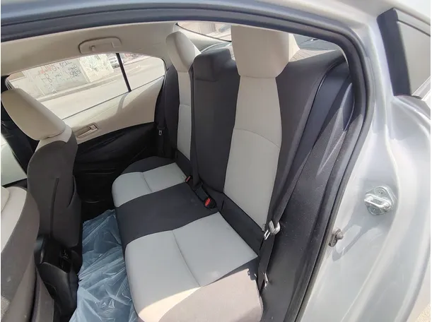 Car image 16