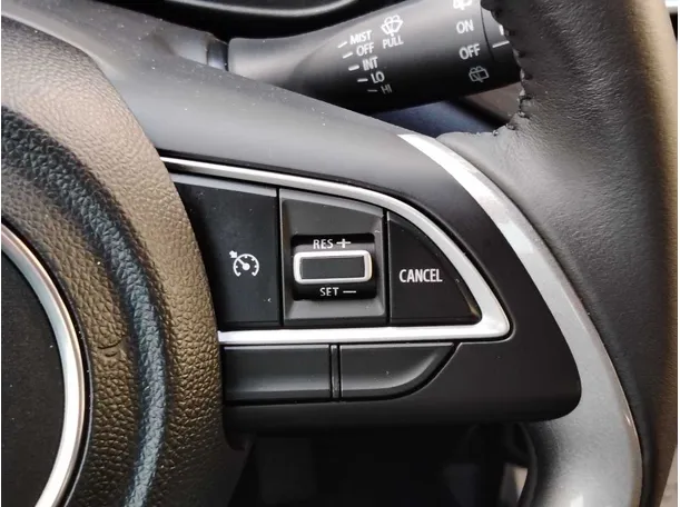 Car image 32