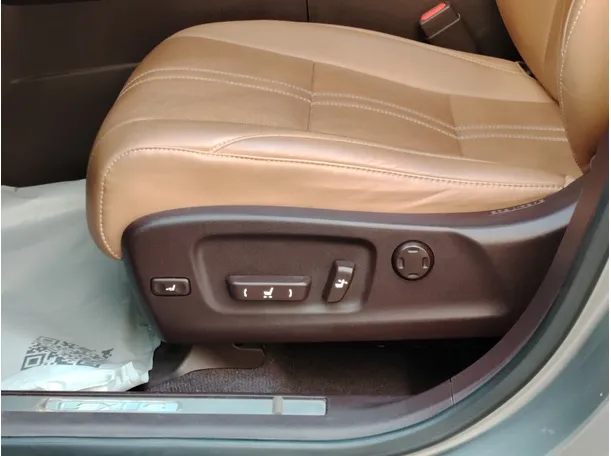 Car image 36