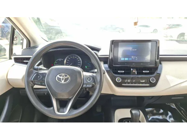 Car image 16