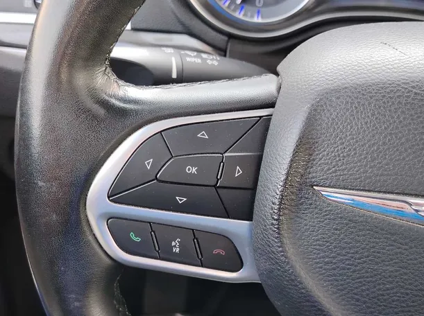 Car image 34