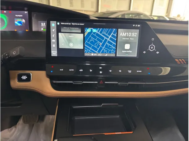 Car image 13