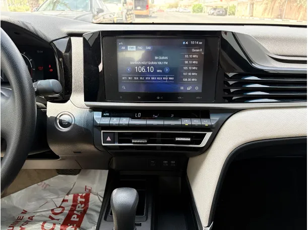 Car image 20
