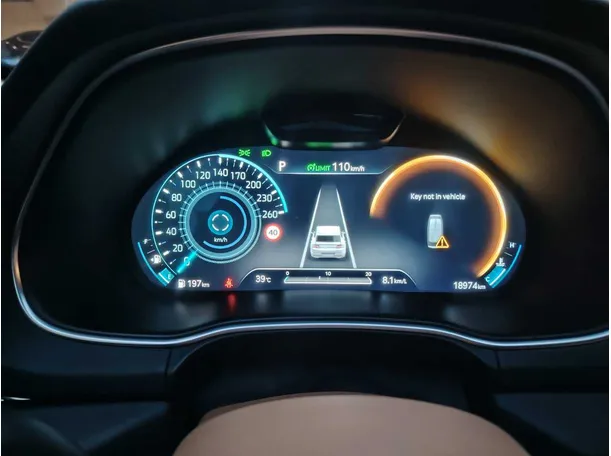 Car image 30