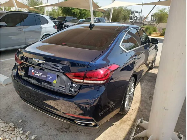 Car image 5