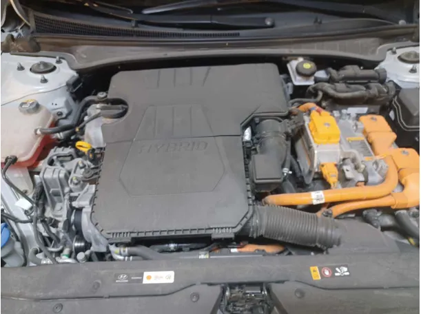Car image 23