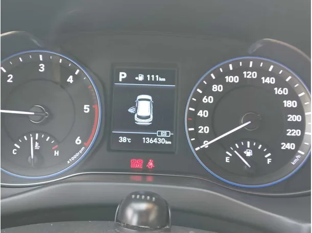 Car image 18