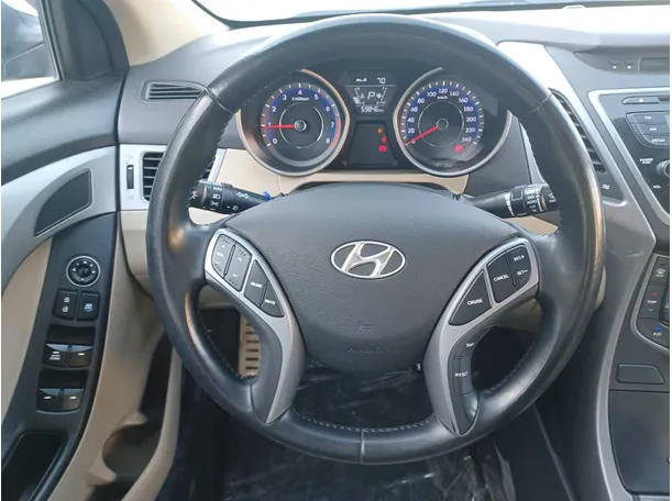 Car image 16