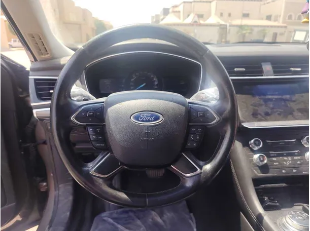 Car image 20