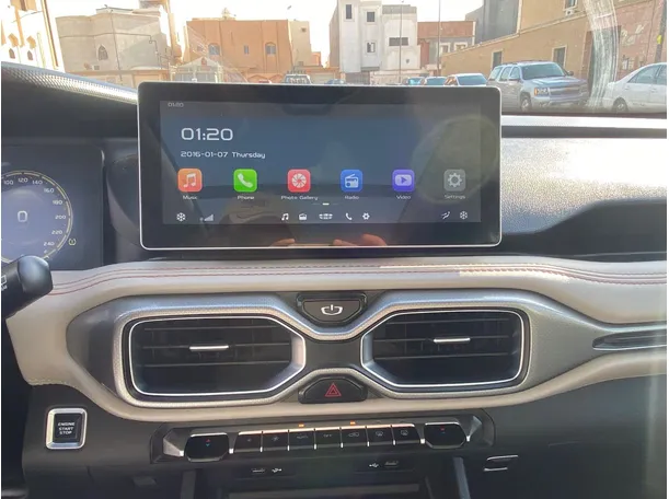 Car image 17