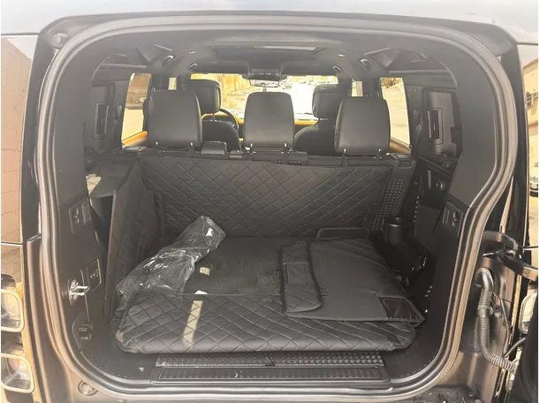 Car image 24