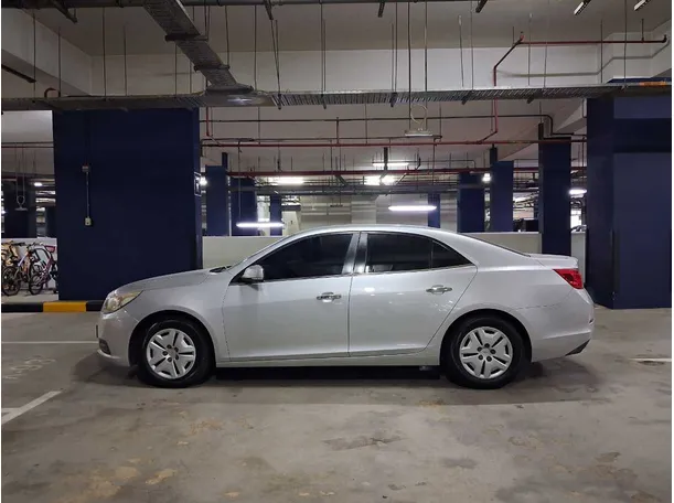 Car image 8