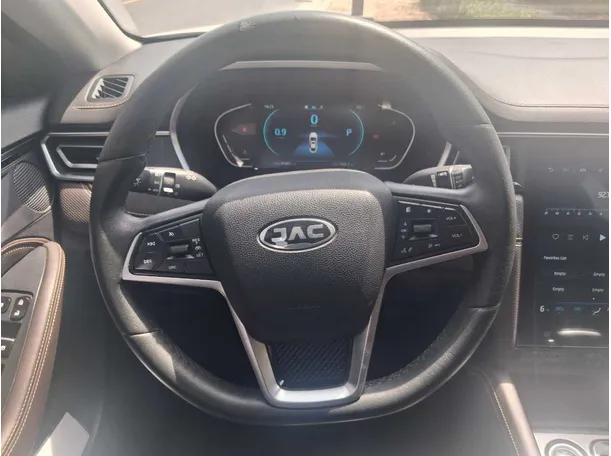 Car image 16