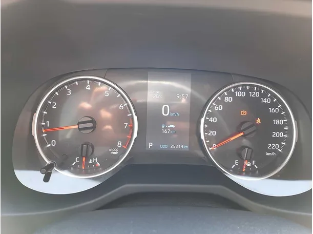 Car image 18