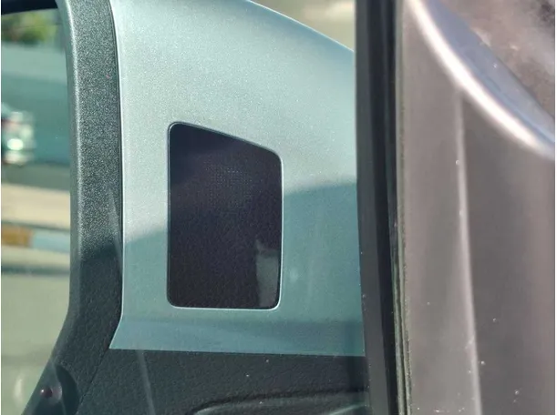 Car image 36