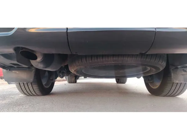 Car image 37