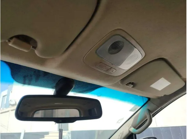 Car image 30