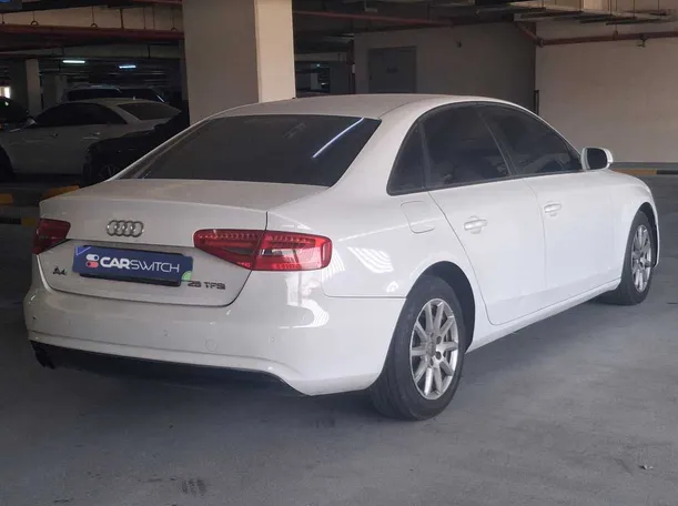 Car image 7