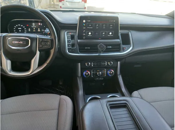 Car image 16