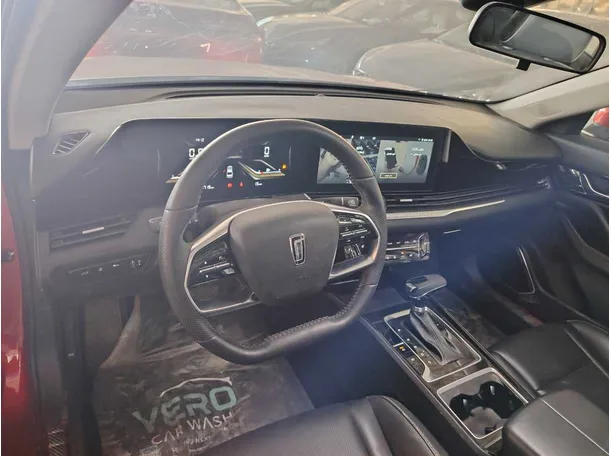 Car image 16