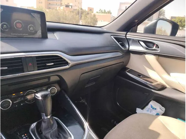 Car image 23