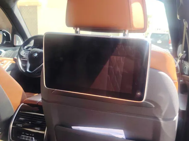 Car image 29