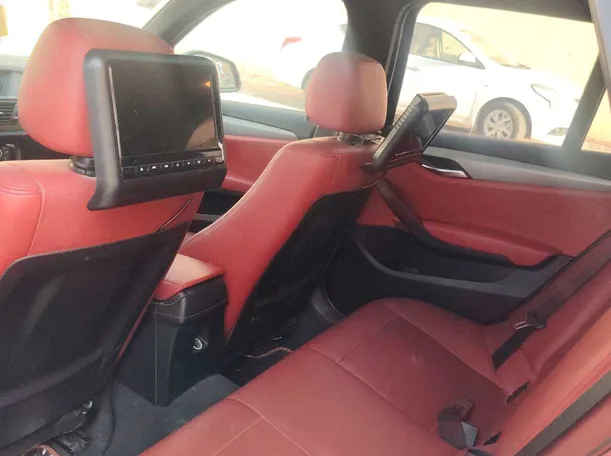 Car image 15