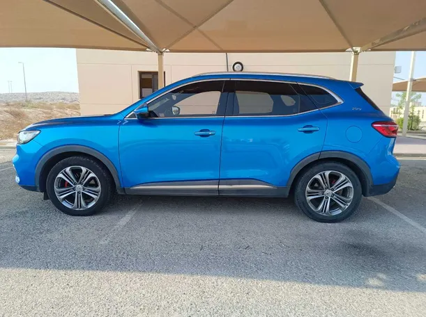 Car image 8